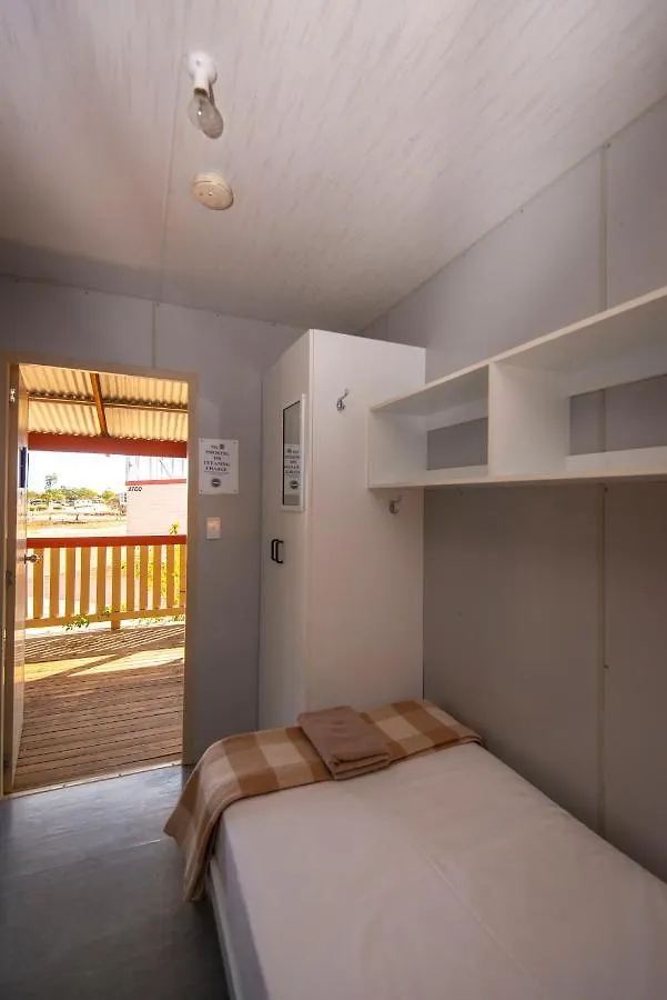 Хостел Stork Rd Budget Rooms - Private Rooms With Shared Bathrooms Access To Pool Лонгрич Австралия